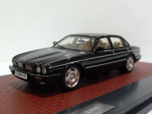 Jaguar XJR X300