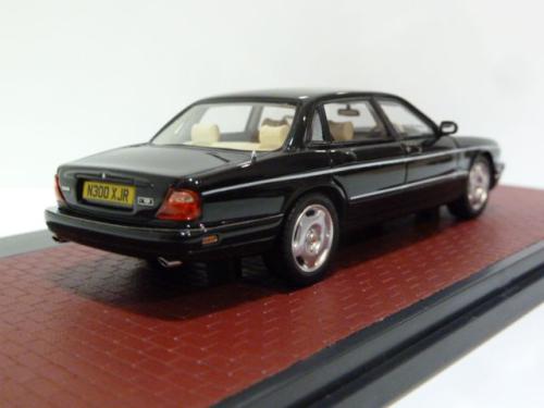 Jaguar XJR X300